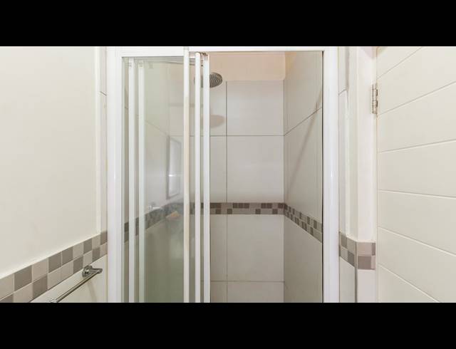2 BEDROOM APARTMENT FOR SALE IN UMHLANGA RIDGE